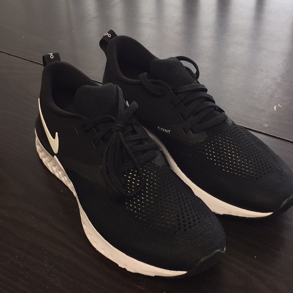 Nike Shoes - Nike Women’s flyknit Running Shoe